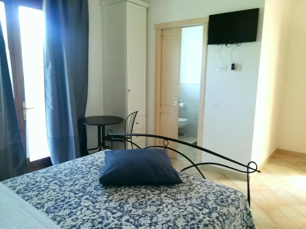 La Rosa bio bed&breakfast Montignoso 0*,  Italia